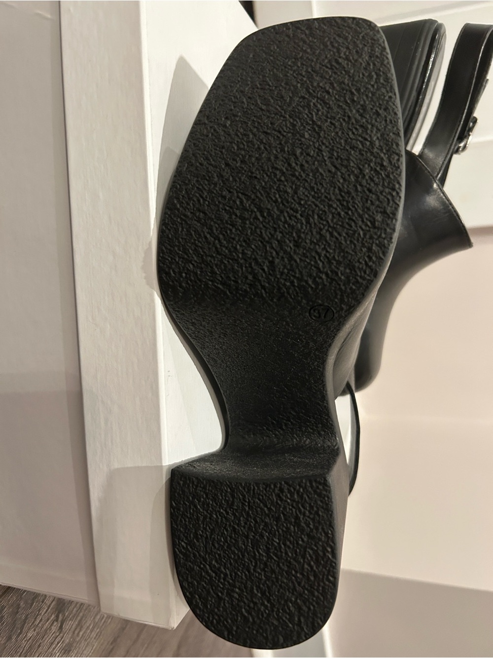 New in box L’intervalle Black Platform Women's Chunky Block Heel 37 - Picture 2 of 7